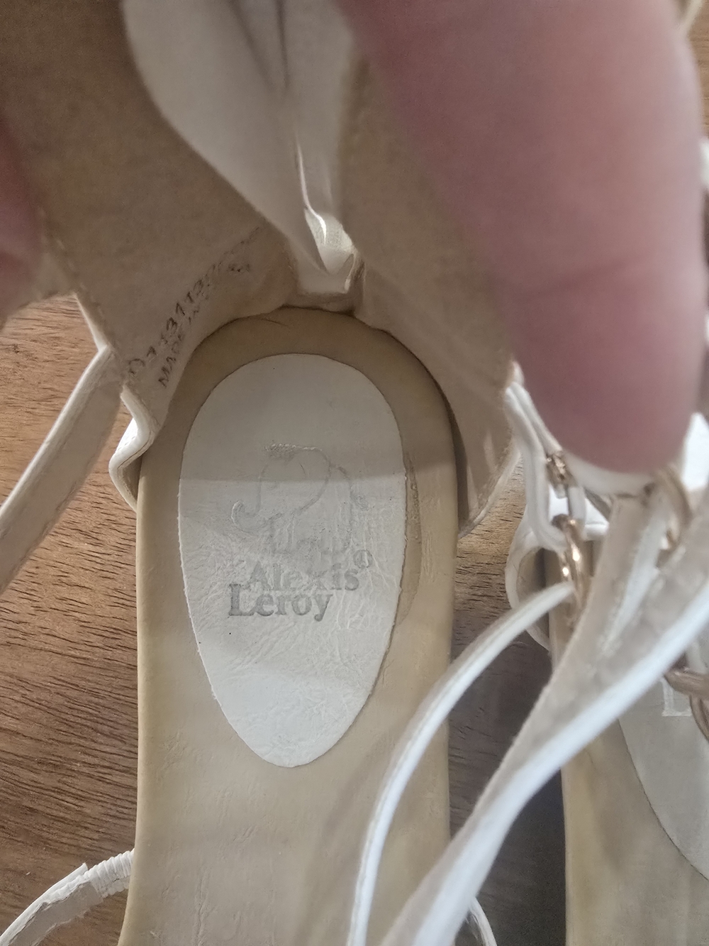 Alexis Leroy Women’s White Floral Strappy Wedge Sandals Size 39 - Picture 6 of 6
